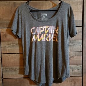 Captain Marvel Tee size Juniors L